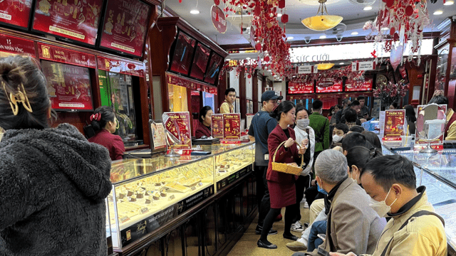Giá vàng nhẫn tăng chóng mặt