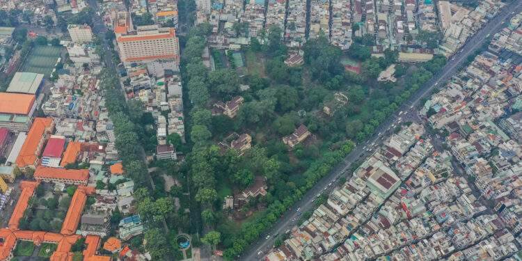 TPHCM được giao xử lý ‘khu đất vàng’ có 7 căn biệt thự bỏ trống TPHCM được giao xử lý ‘khu đất vàng’ có 7 căn biệt thự bỏ trống