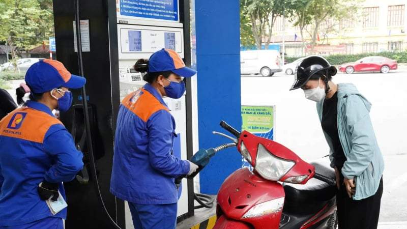 Bất ngờ rơi thẳng đứng, đứt mạch tăng giá