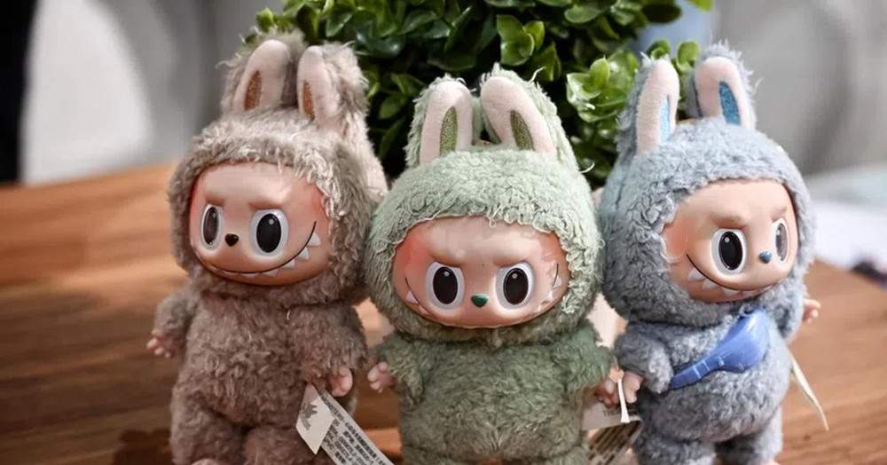 Giới trẻ cuồng 'con búp bê có hàm răng cưa', đại gia đút túi bội tiền