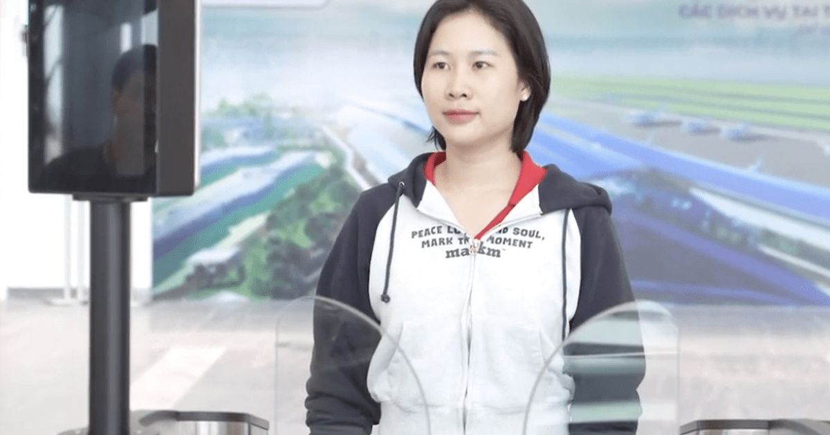 Trải nghiệm làm thủ tục bay không giấy tờ trên VNeID tại Nội Bài
