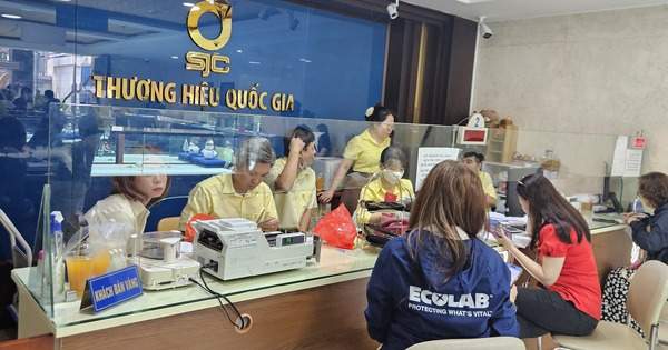 Giá vàng miếng SJC, vàng nhẫn có diễn biến bất ngờ vào cuối ngày 1-4