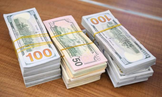 Dollar strengthens against dong - VnExpress International