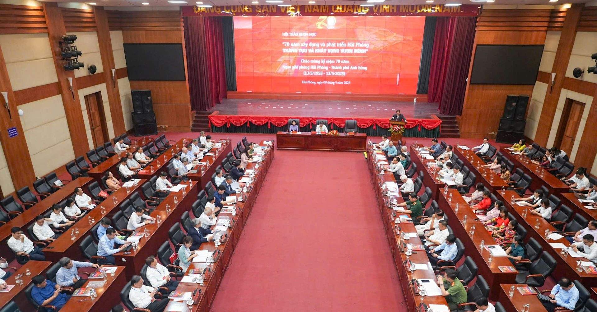 Hội thảo khoa học ‘70 năm xây dựng và phát triển Hải Phòng’