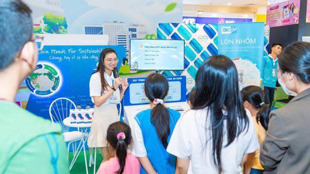 Tái chế chai - Gieo tương lai: Polytex Far Eastern cùng AEON MALL lan tỏa thông điệp sống xanh tại Eco Event 2025