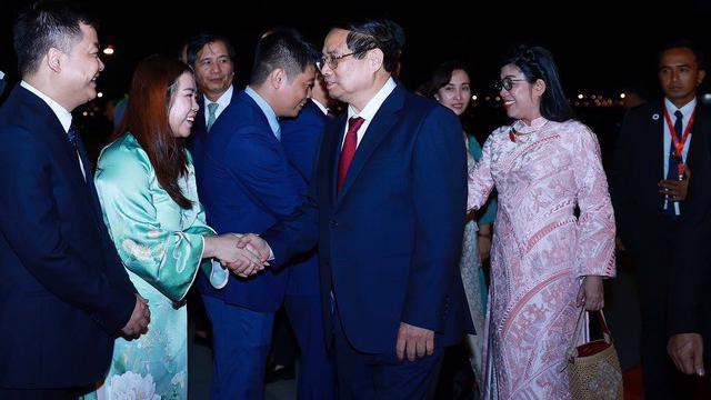 Thủ tướng Phạm Minh Chính tới Kuala Lumpur, bắt đầu thăm Malaysia và dự Hội nghị Cấp cao ASEAN