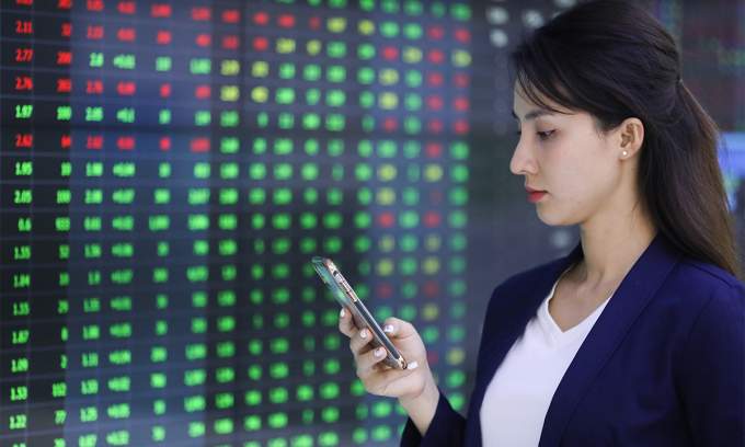 VN-Index rallies as trading hit 2-week high