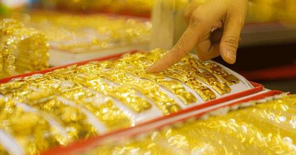 Giá vàng nhẫn, vàng SJC tiếp tục giảm