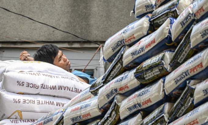Philippines’ rice imports drop nearly 21%