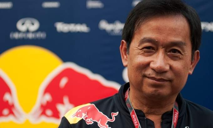Thailand’s billionaire Red Bull heir transfers .1B stake to trust firm