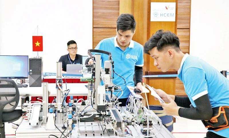 Từ ưu đãi chính sách đến bứt phá tự chủ