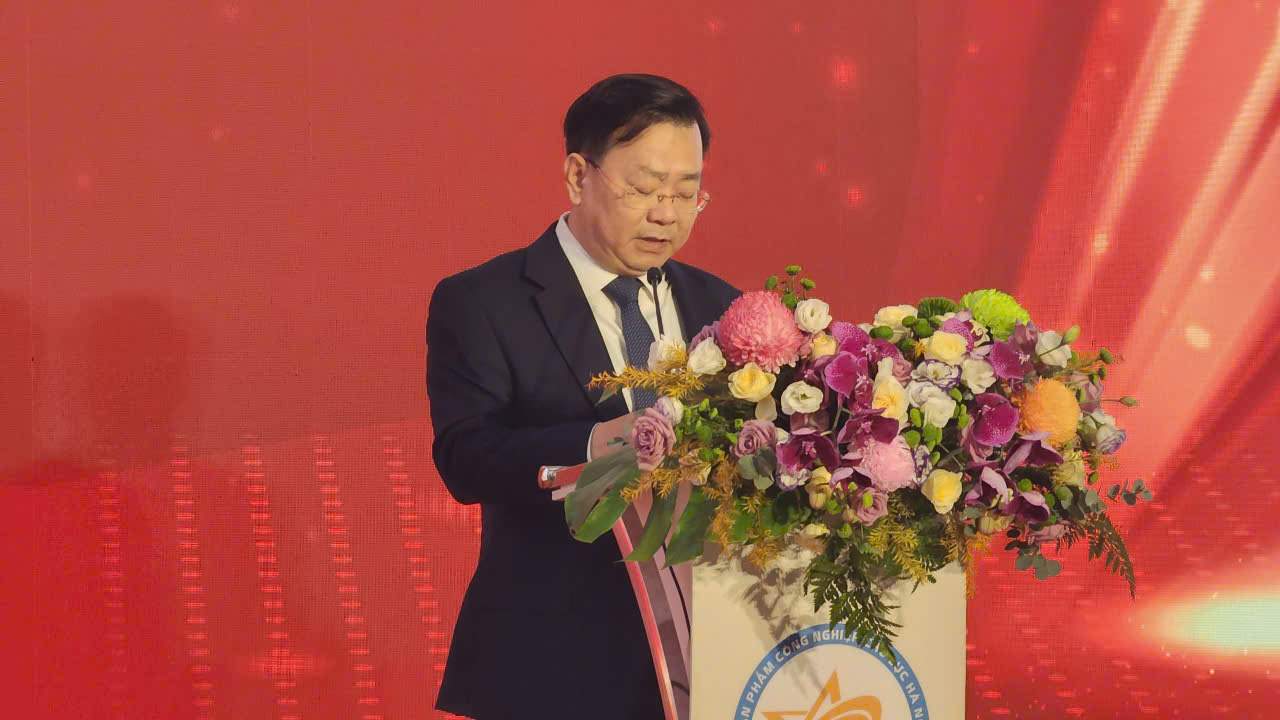 Giám đốc Sở Công Thương Hà Nội Võ Nguyên Phong phát biểu tại sự kiện. Ảnh: Việt An.