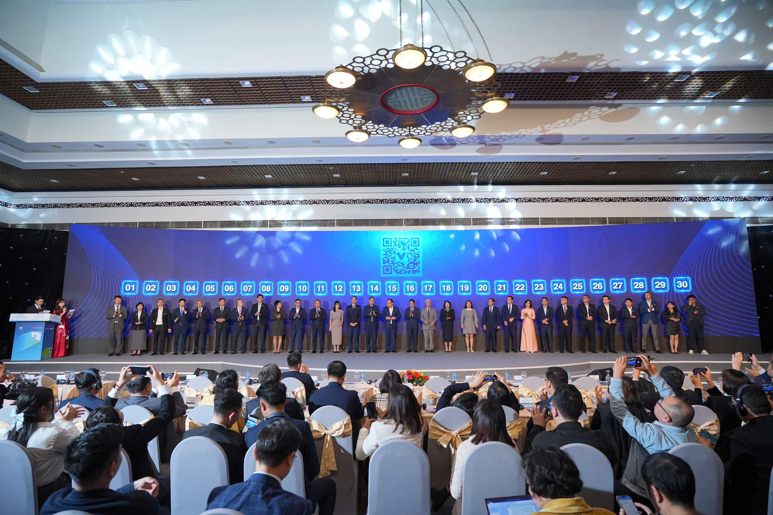 Chung tay mở rộng thanh toán nội địa và xuyên biên giới