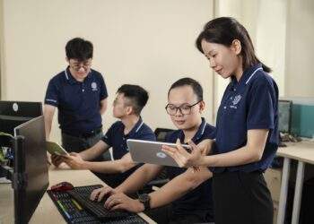 Đường đua AI thực chiến cho nhà phát triển Việt