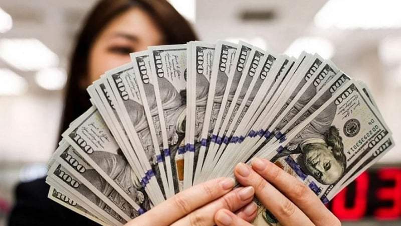 Giá USD chợ đen lao dốc