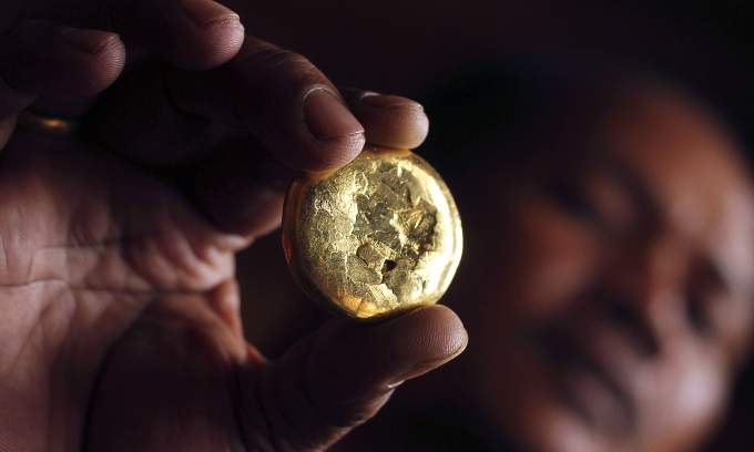 Indonesia to shut down 1,400 illegal gold mines in national park
