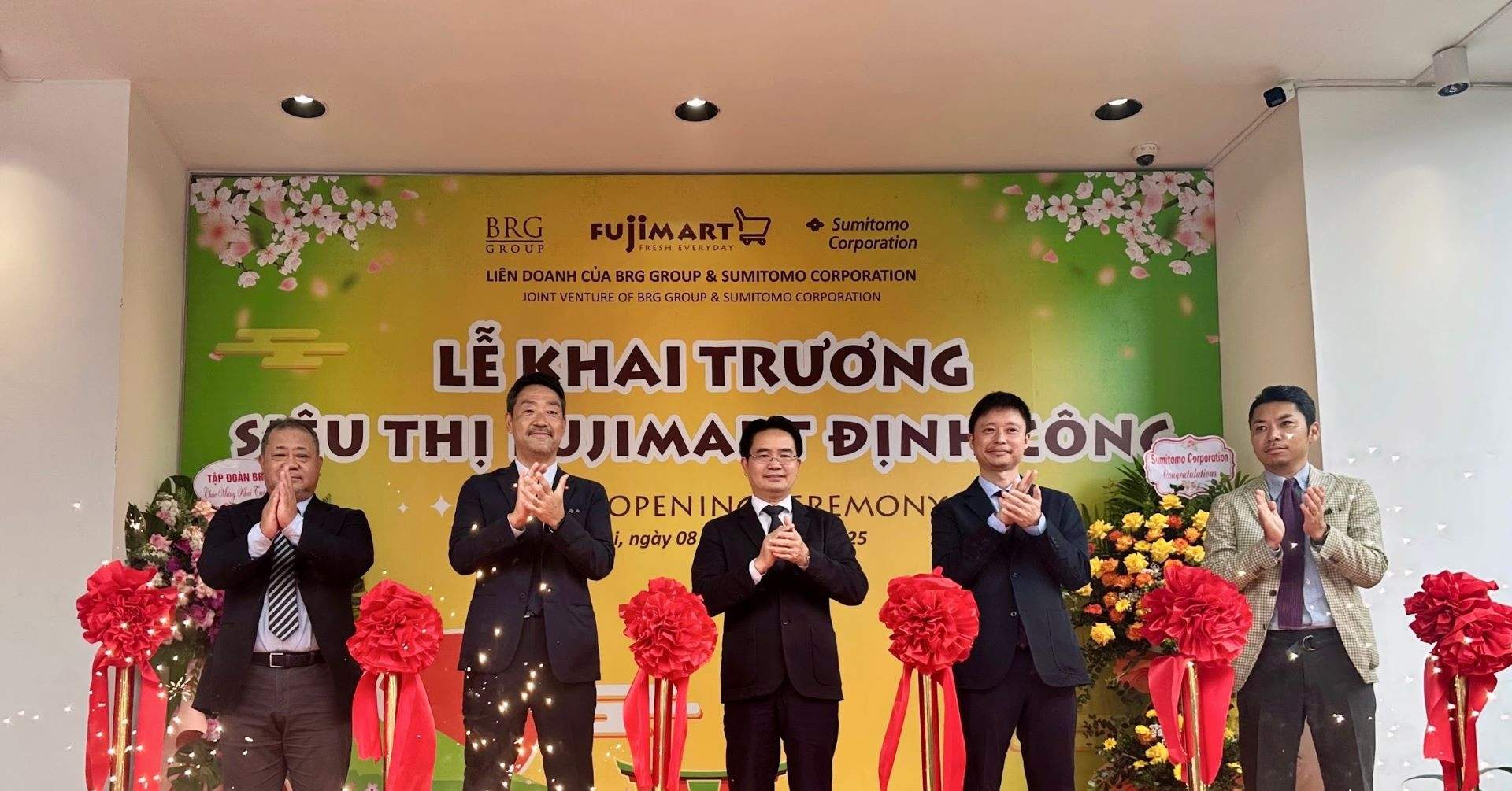 Khai trương siêu thị FujiMart mới tại Định Công, Hà Nội