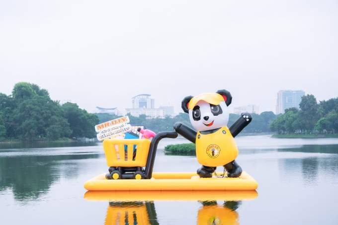 MR.DIY Vietnam celebrates 50-store milestone with the giant float in Bay Mau Lake