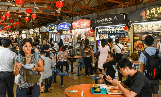 Over 2,400 F&B outlets shuttered in Singapore this year, most under 5 years old