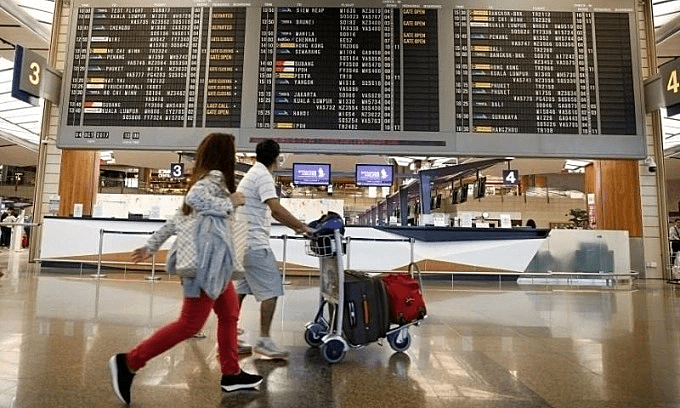 Passengers flying out of Singapore to pay up to $32 sustainable fuel levy from October 2026
