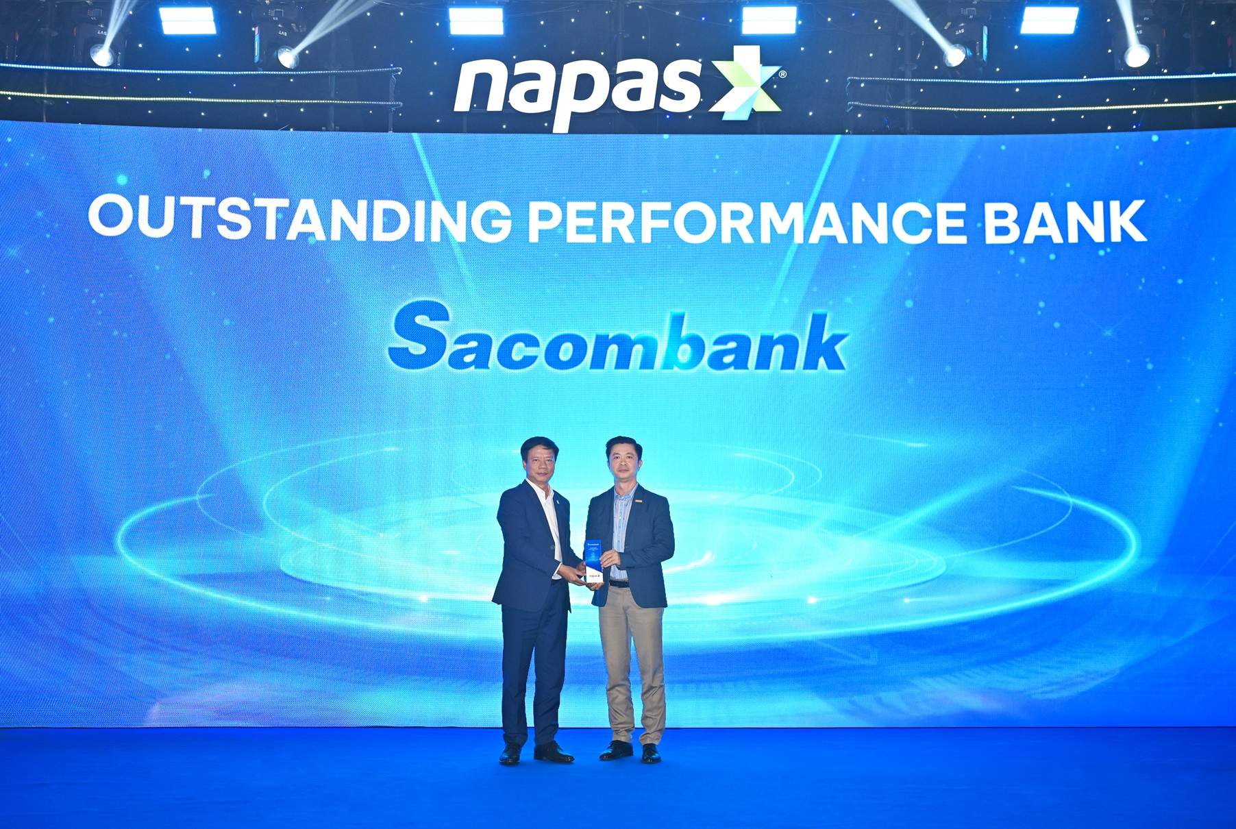 Sacombank được vinh danh nhiều giải thưởng lớn trong nước và quốc tế