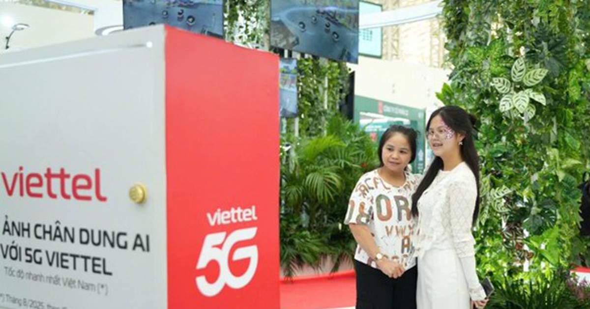 Thỏa sức trải nghiệm tiện ích công nghệ của Viettel tại Hội chợ Mùa Thu