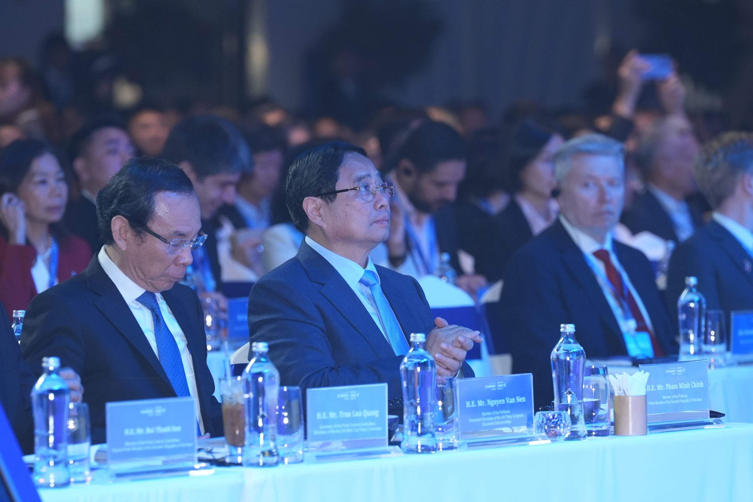 Thủ tướng nêu rõ Diễn đàn Kinh tế mùa Thu năm 2025 là sự kiện trang trọng thể hiện rõ nét sự hội tụ trí tuệ, sẻ chia tầm nhìn và hành động, lan tỏa lợi ích, tạo động lực của Việt Nam cùng với cộng đồng quốc tế.