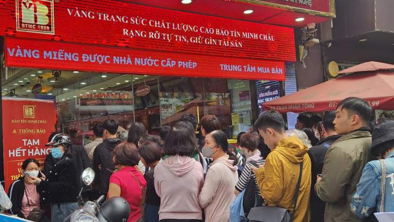 Tiếp tục đi ngang, người dân liệu còn xếp hàng mua vàng?