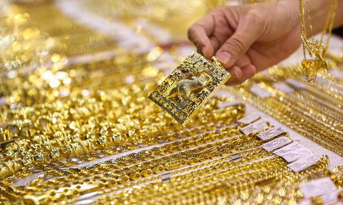 Vietnam gold prices fall - VnExpress International