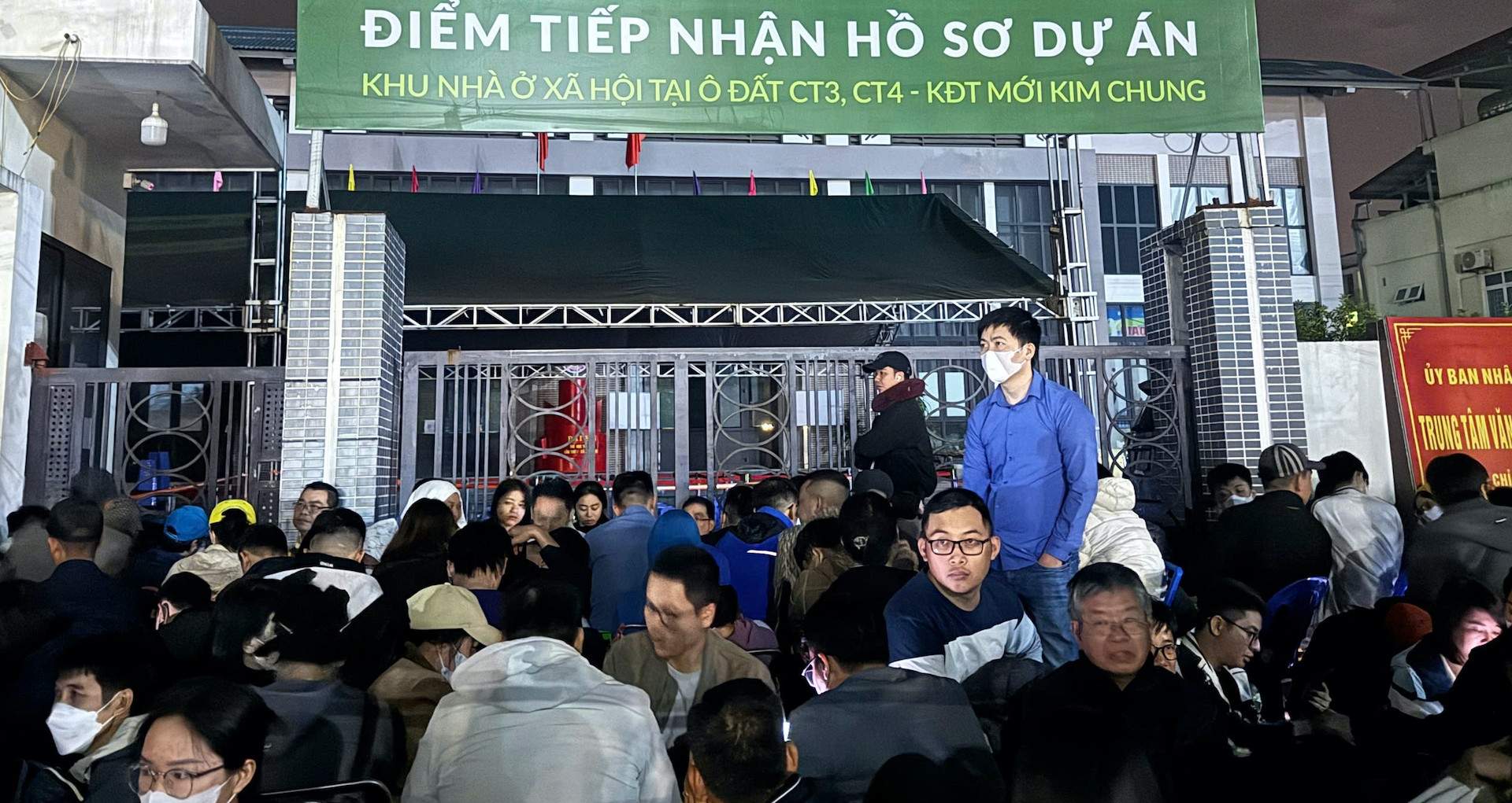 Đề xuất cấp xã không giải quyết hồ sơ đất đai; thức trắng đêm giữ chỗ mua nhà