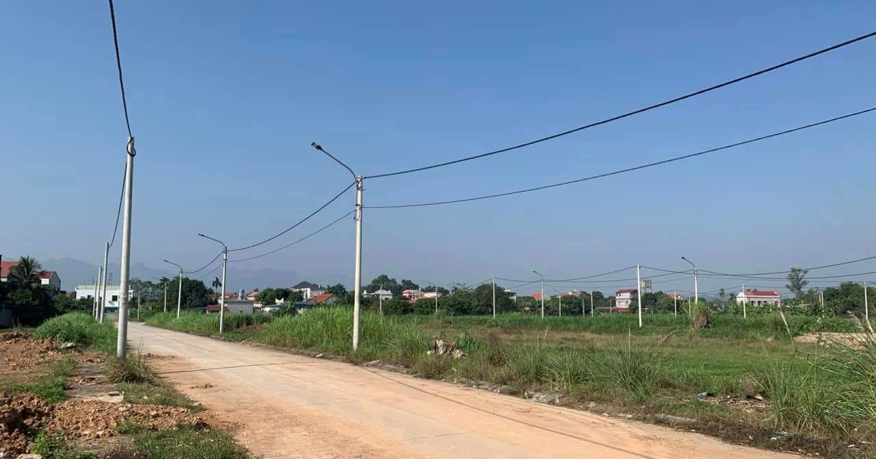 Làm sổ đỏ sau 4 năm được cấp đất, tiền sử dụng đất tính thế nào?