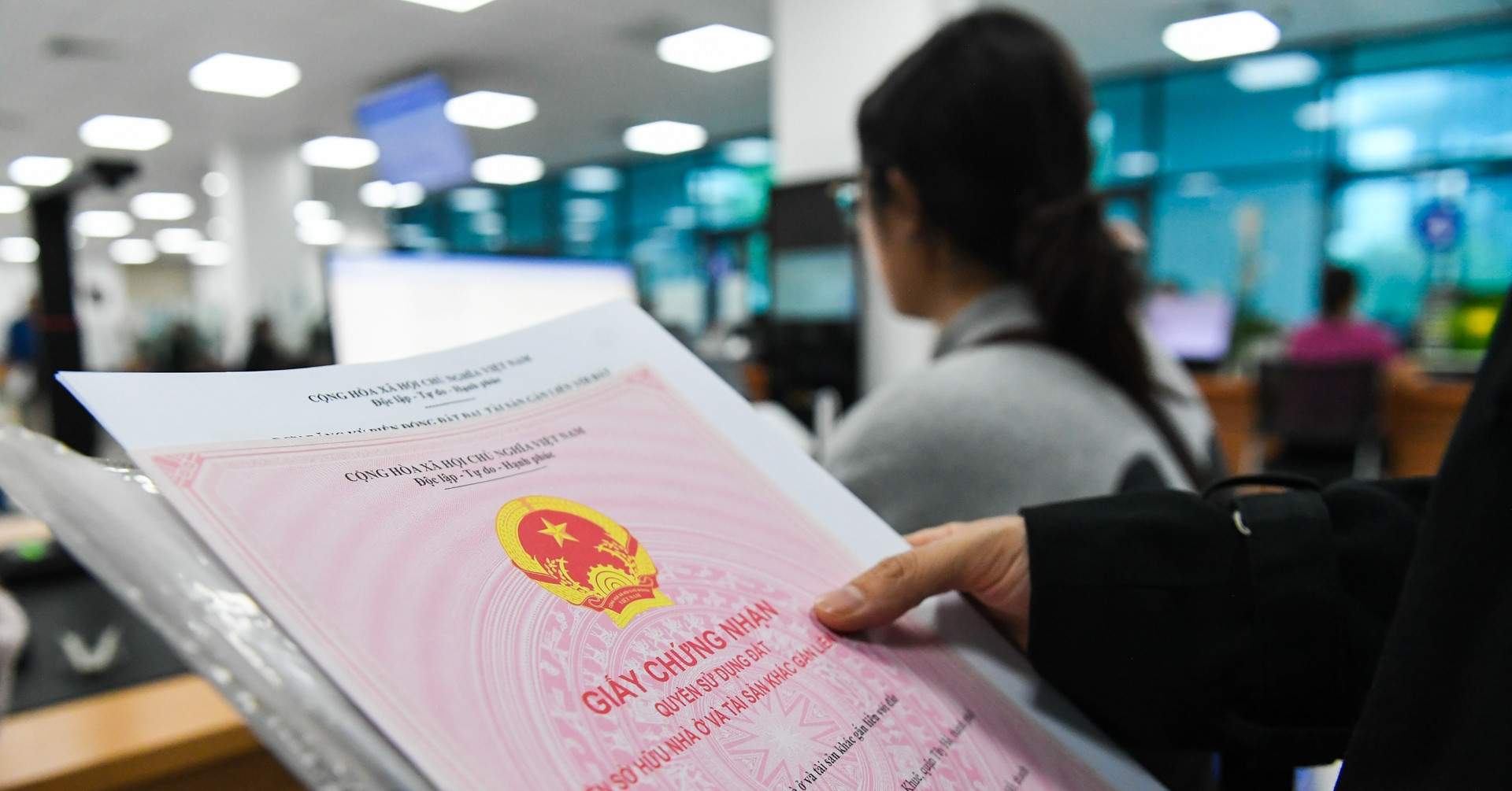 Cấp tỉnh hay cấp xã làm sẽ tốt hơn cho dân?