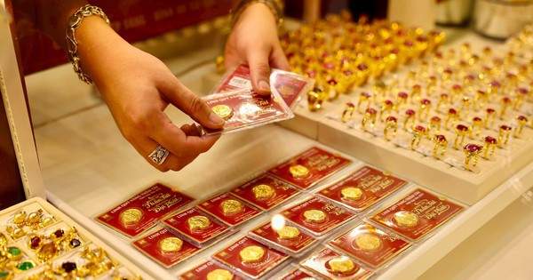 Giá vàng miếng tăng 1 triệu đồng/lượng, SJC nâng giá vàng nhẫn
