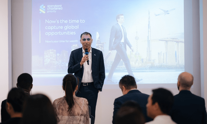 Standard Chartered hosts exclusive art exhibition for priority clients