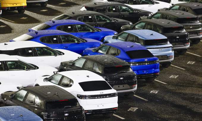 Which is the best-selling auto brand in the world?