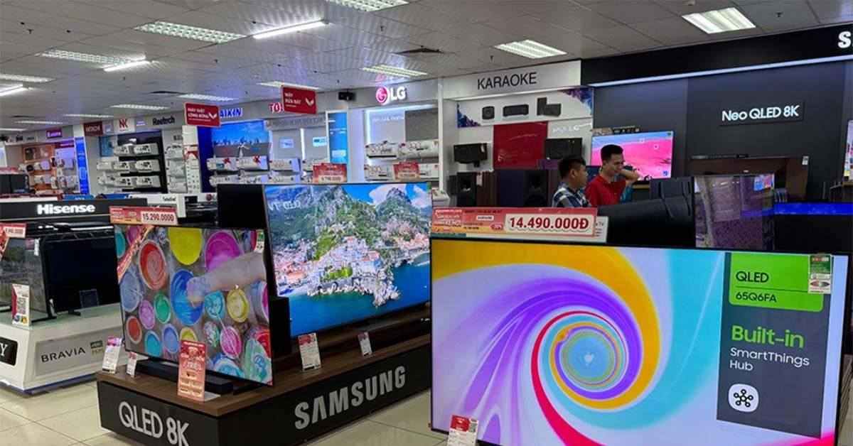 Điện máy giảm giá tới 60% vẫn vắng khách; giá iPhone 14 hạ xuống mức không tưởng