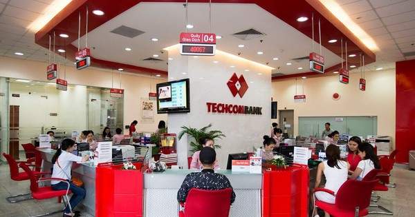 Gửi online tiếp tục vượt trội tại quầy, kỳ hạn 12 tháng được hưởng lãi suất cao nhất