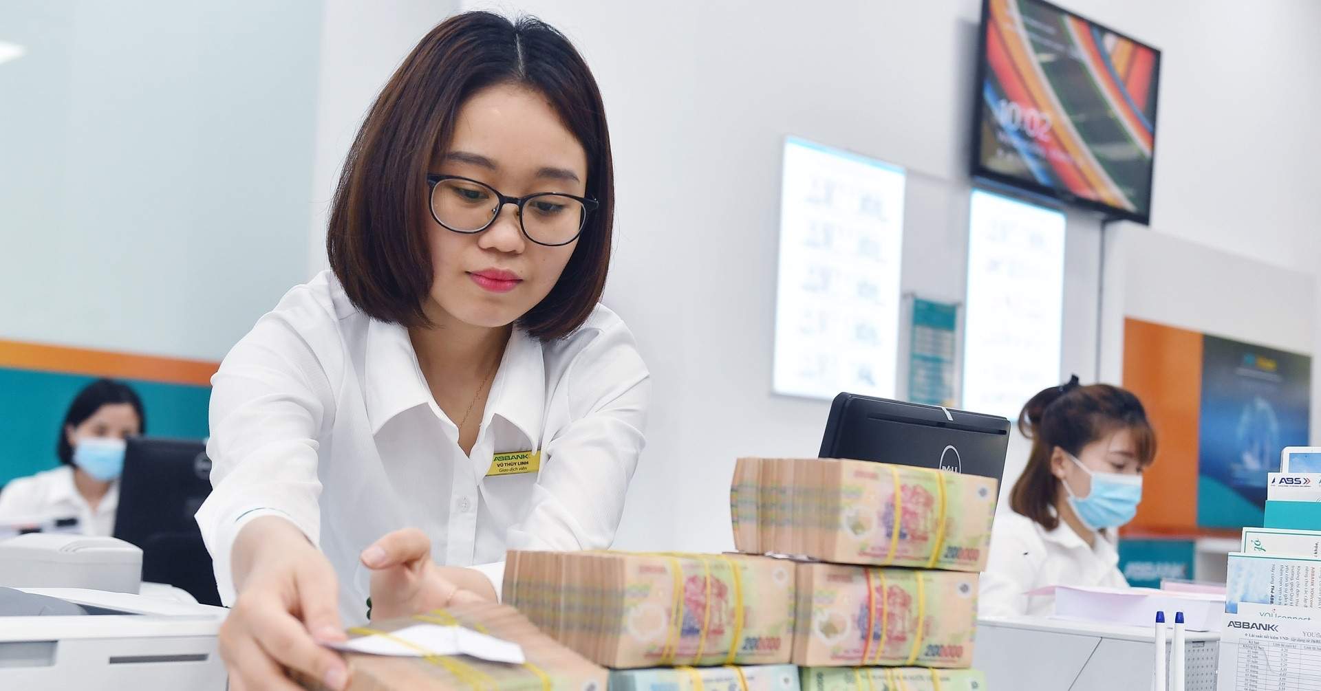 Người bán xe cắt lỗ, người thành chủ căn hộ tiền tỷ