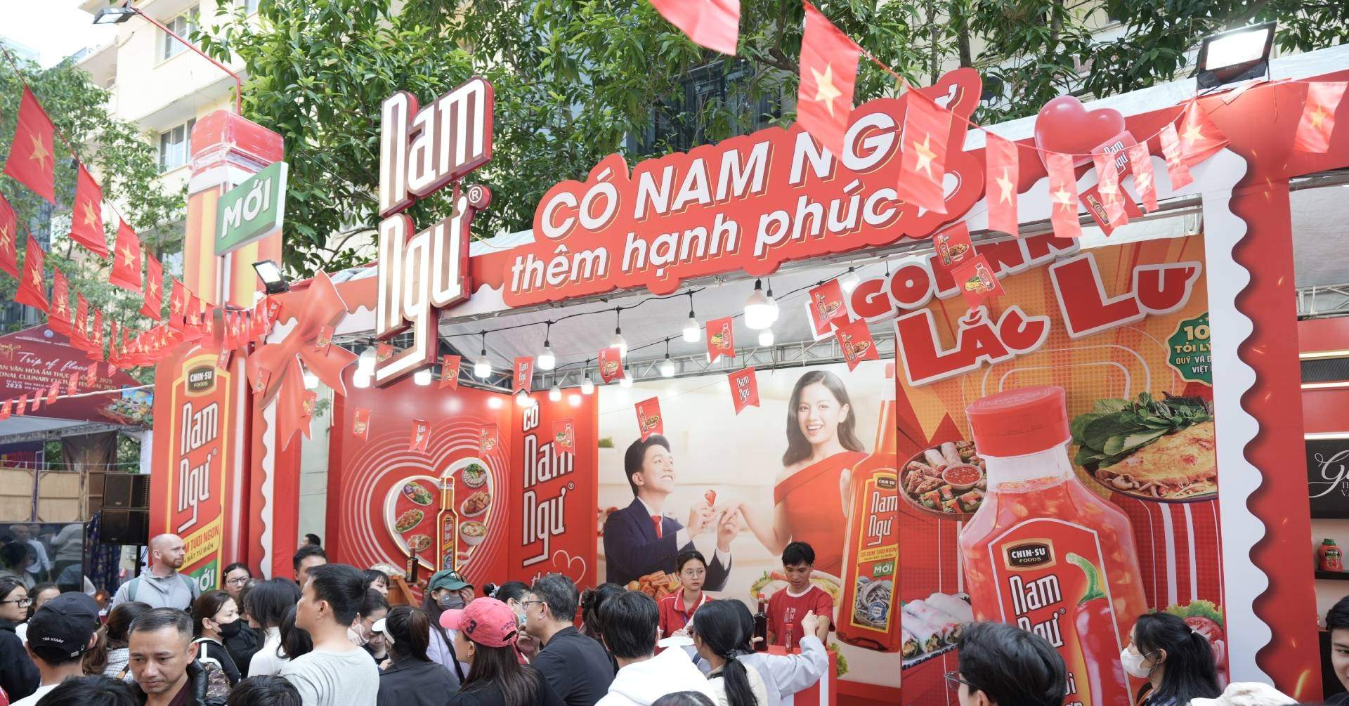 Quét mã QR nhận biết hàng chính hãng Nước mắm Nam Ngư