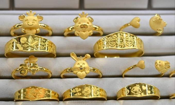 Soaring gold prices push South Koreans to ditch traditional gifts