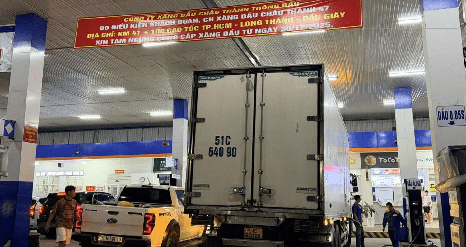 Tin mới về hai trạm xăng dầu trên cao tốc TPHCM - Long Thành