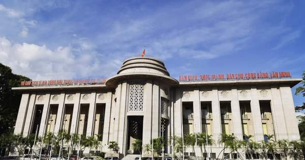 Lãi suất qua đêm LNH tăng vọt lên 17%, Ngân hàng Nhà nước triển khai gói hỗ trợ thanh khoản lớn kỷ lục