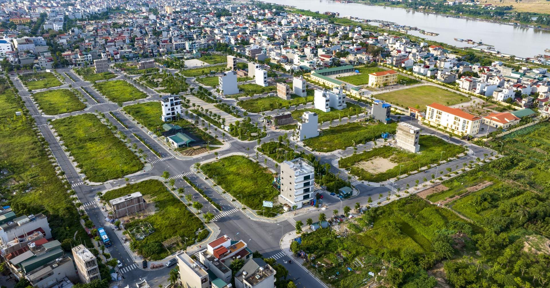 Thương người cho ở tạm sau khi mua đất, trả giá bằng nhiều năm đòi lại