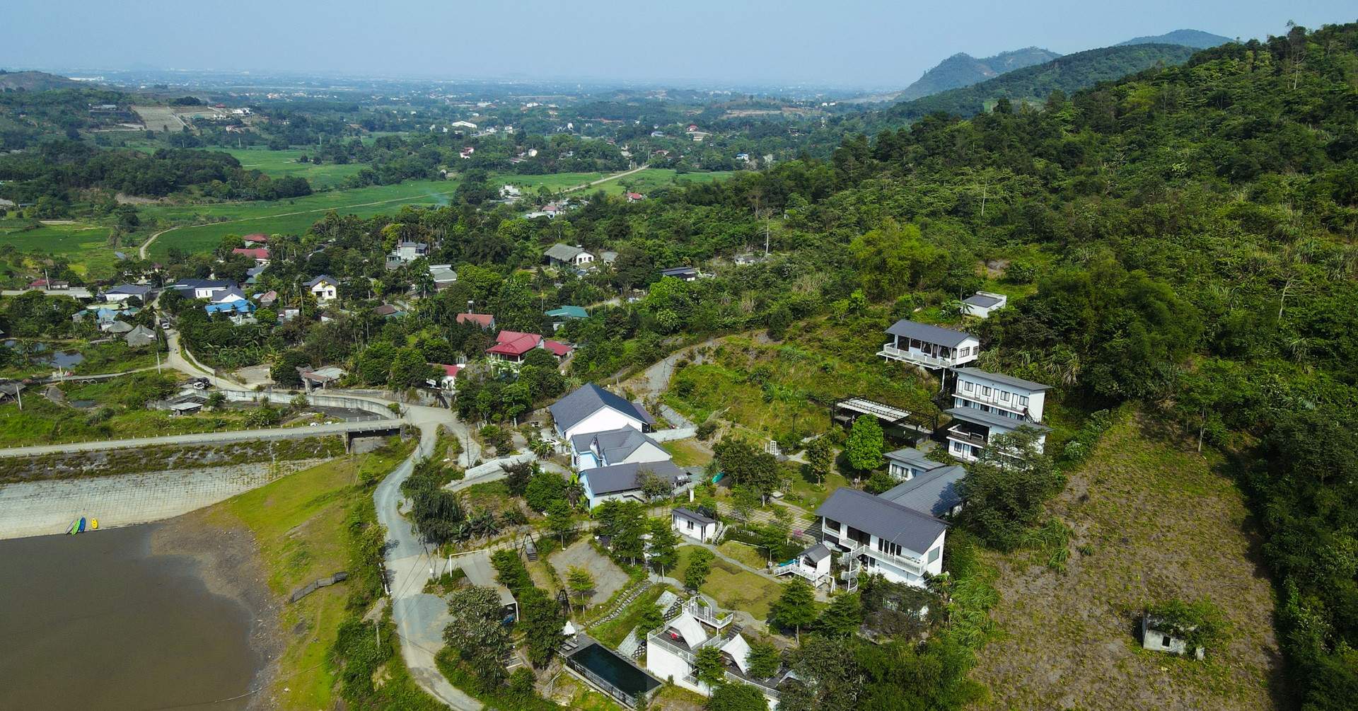 Chưa nhận đủ tiền đã giao sổ đỏ cho bên mua