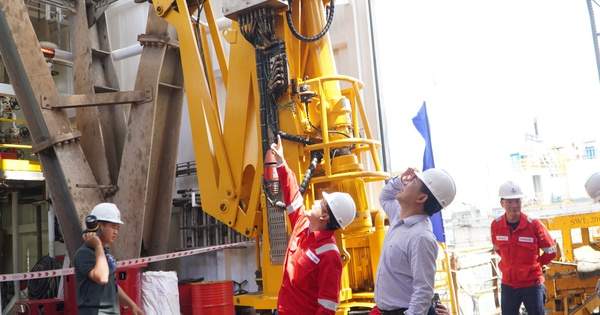 Có gì đặc biệt ở “siêu giàn khoan” hiện đại PV Drilling vừa được đặt tên tại TPHCM