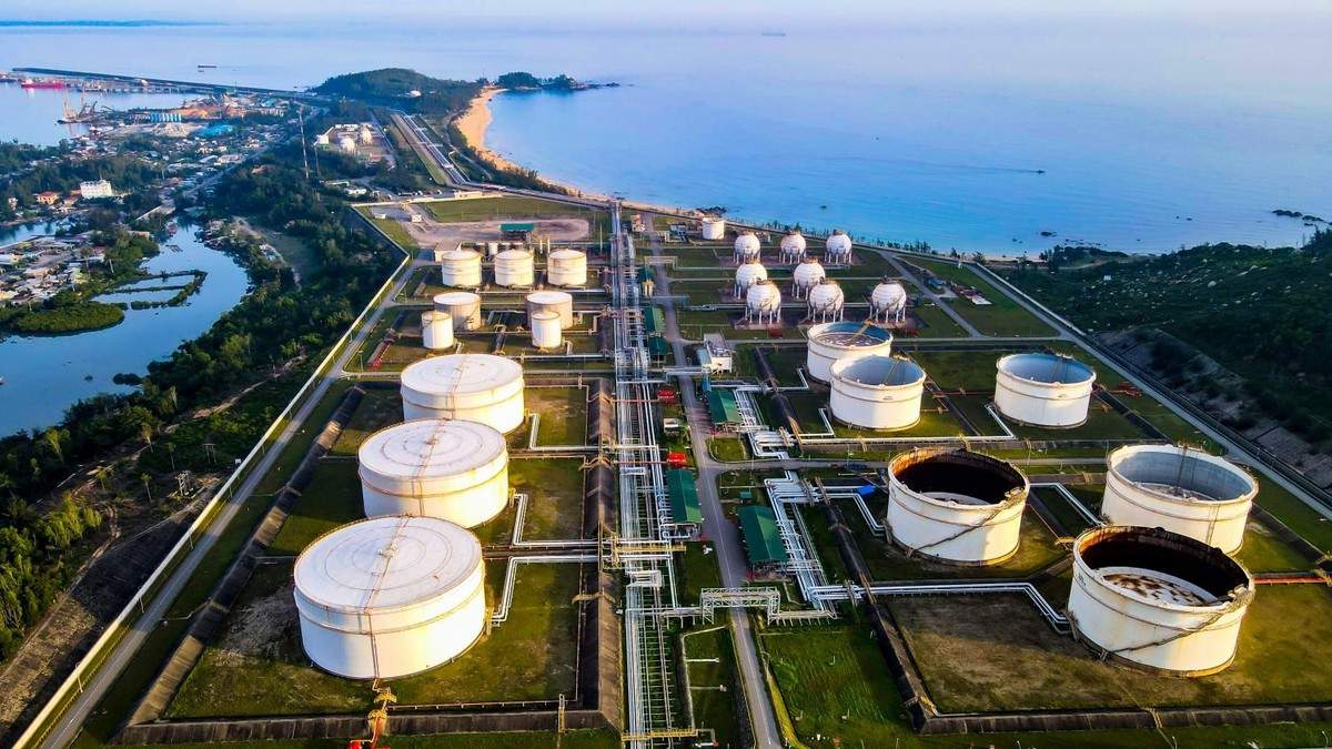 Công ty lọc hóa dầu 3 tỷ USD của Việt Nam công bố không còn đủ điều kiện công ty đại chúng, đối mặt nguy cơ “rời sàn”