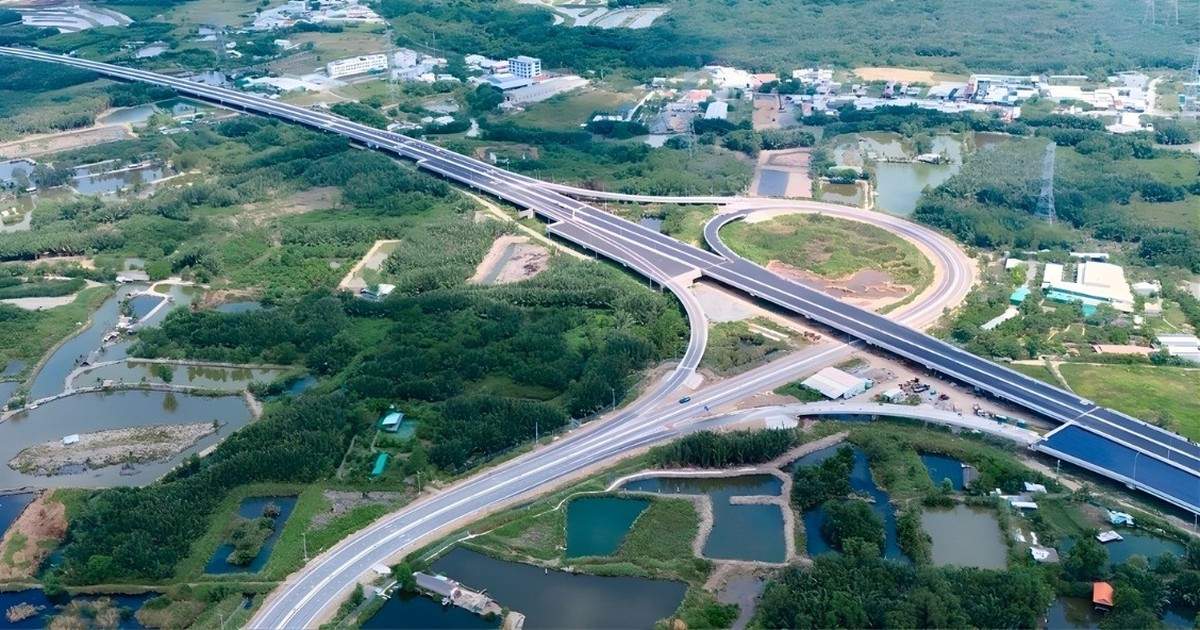 Dòng tiền đổ về mạnh, nhưng sức mua vẫn dồn vào trung tâm