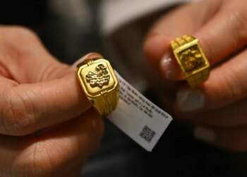 Gold prices dip - VnExpress International