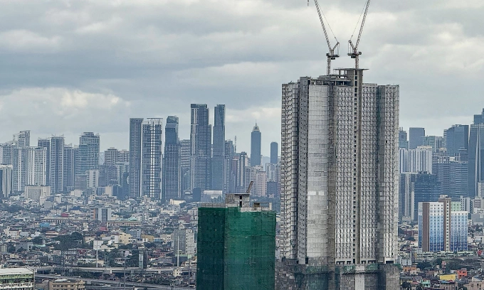 Philippines switches to 4-day work week as Iran war pushes oil prices up