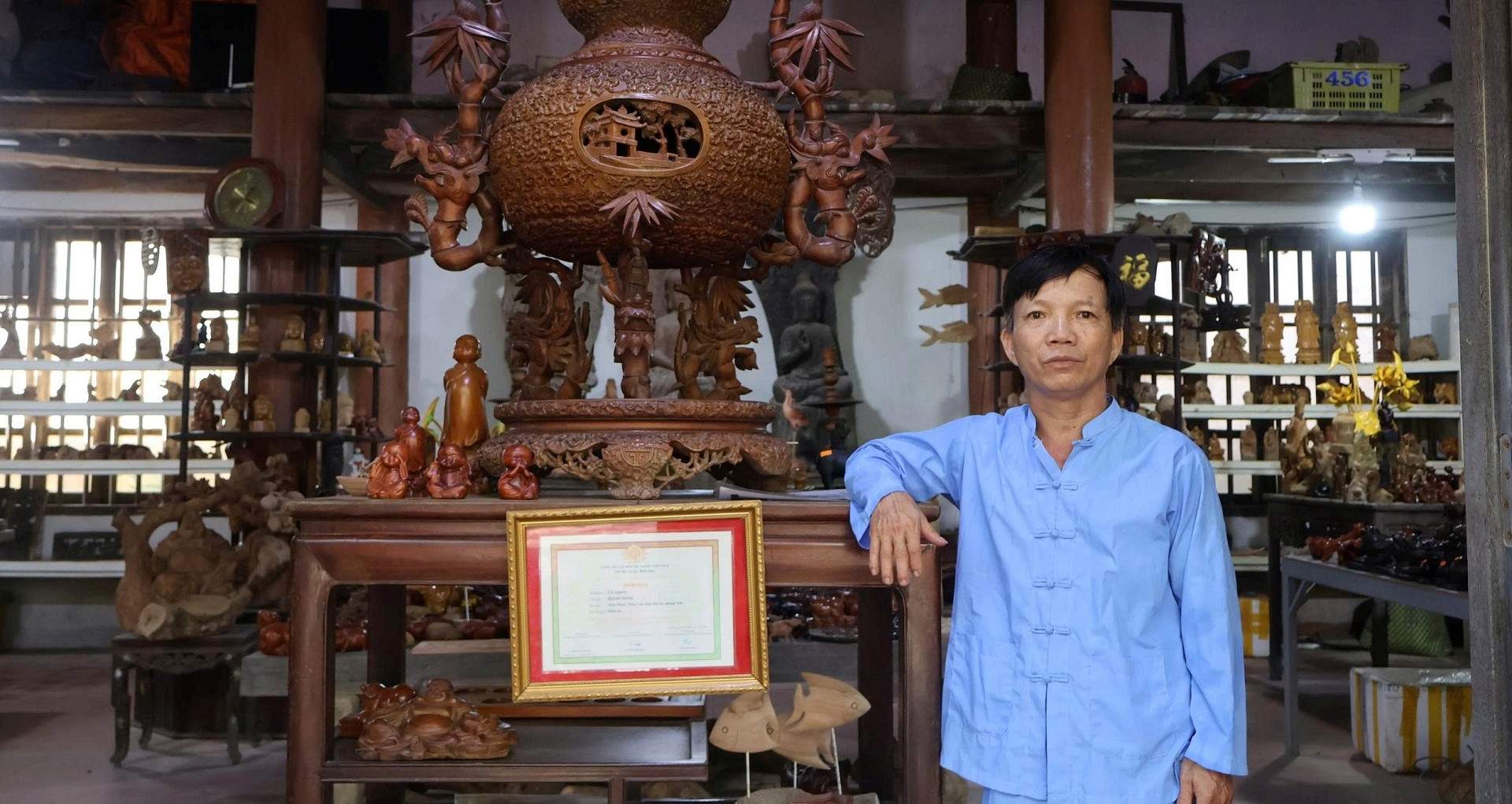 Tác phẩm gỗ được trả 3 tỷ vẫn không bán, nghệ nhân nói một câu gây bất ngờ